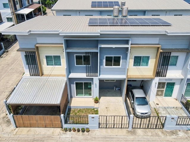 4 นอน 2 น้ำ ใกล้ รร.สารสาสน์วิเทศ บางบัวทอง 900 ม คลองบางไผ่ บางบัวทอง ลำโพ ทาวน์โฮม 2 ชั้นฟังก์ชัน 