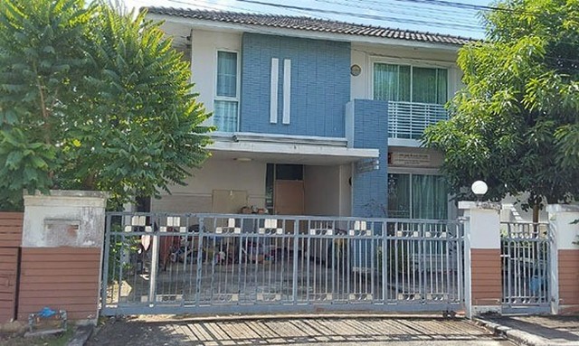 ขาย บ้านเดี่ยว เขตลาดกระบัง กรุงเทพมหานคร  ห่างจาก บิ๊กซี ฟู้ดเพลส เคหะร่มเกล้า 7.7km